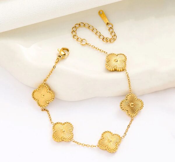 Stainless Steel Gold Plated Golden Anti Tarnish Clover Bracelet For Girls And Women