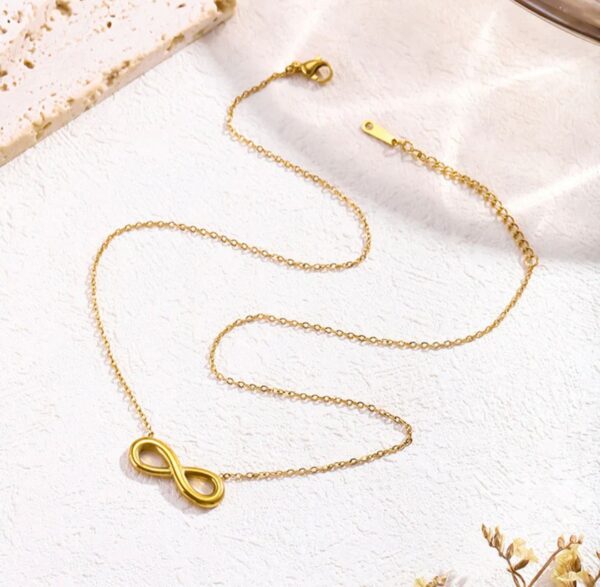 Gold plated anti tarnish stainless steel infinity themed contemporary pendant for women