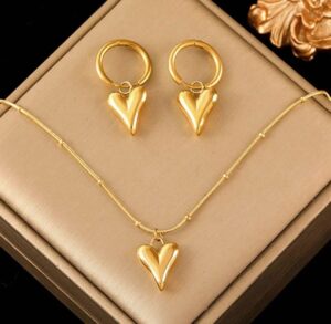 Gold plated stainless steel anti tarnish heart themed jewellery set